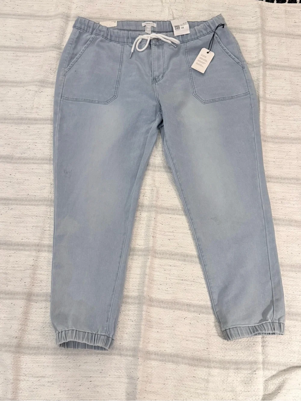 NWT Forever 21 Plus Size Light Blue Drawstring Denim Joggers
